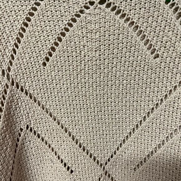 NWOT Women's Knitted Pullover Sweater Mock Neck Long Sleeve Tan One Size - Picture 3 of 4